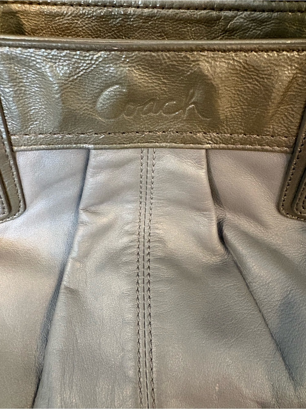 Coach 2000s Y2K SoHo Shoulder Bag Purse Gray Metallic Classic Pleated Leather - Picture 13 of 14